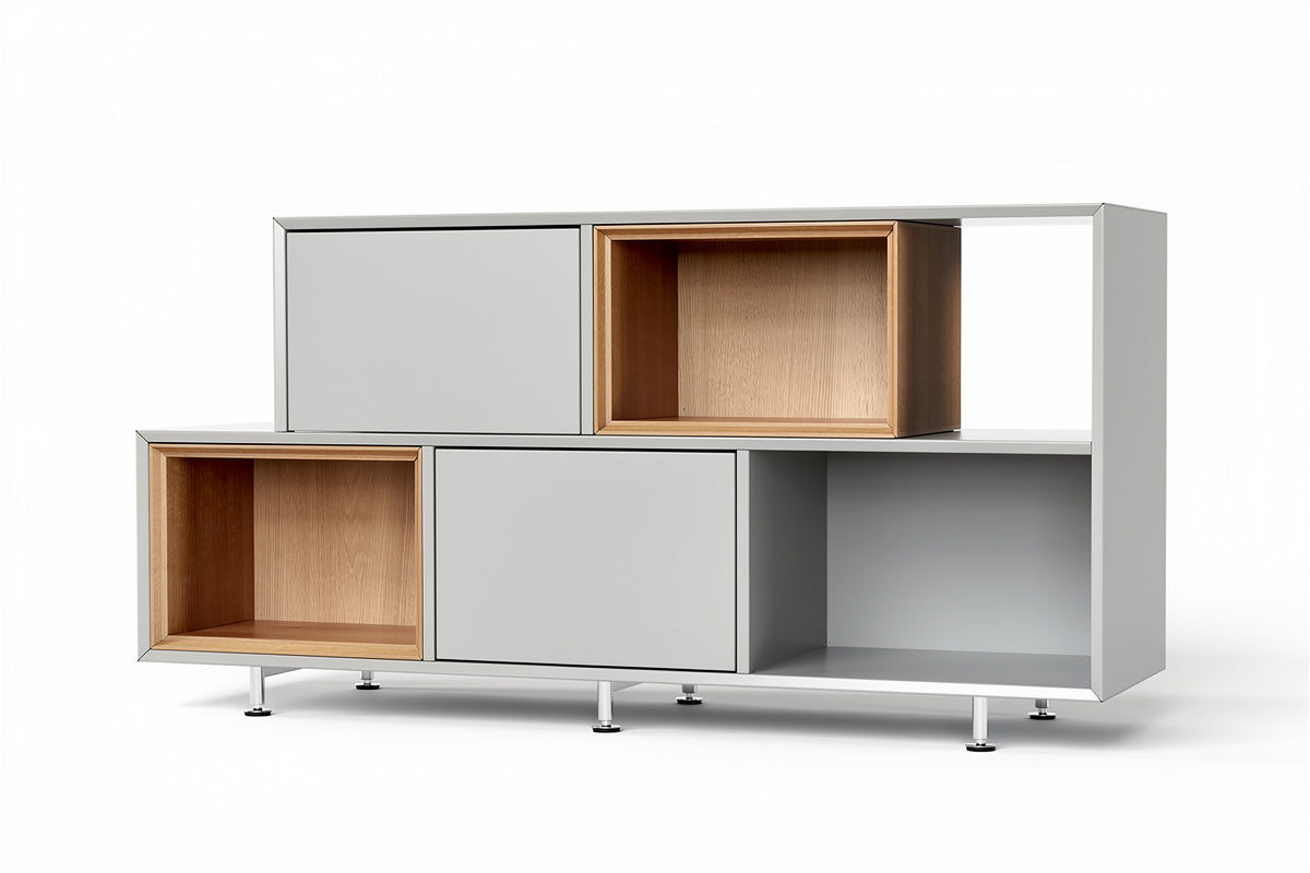 **Modern kast met houten accenten en open compartimenten**